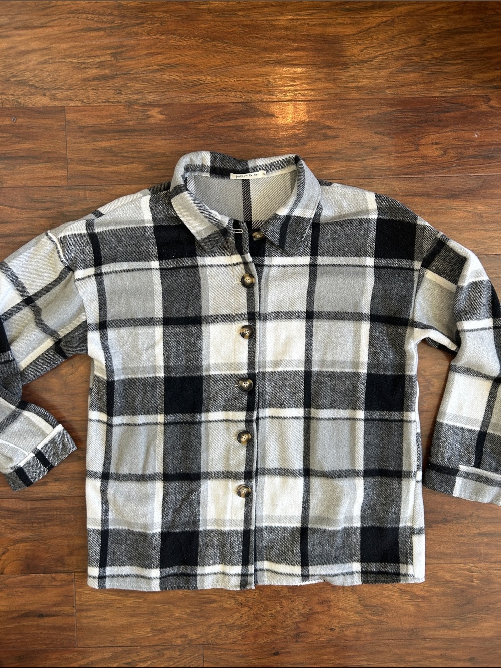 Women’s Black & White Plaid Button-Down Shirt Jacket